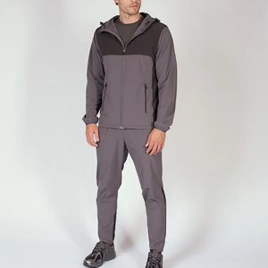 Conjunto de Chaqueta Cortavientos Informal con Capucha y Pantalones Jogger Personalizados para Invierno, con Tira Reflectante de 3 m, Ligeros, Resistentes al Viento e Impermeables - Product Image 3