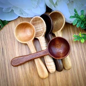 Cuchara de Madera Resistente Diseñada para Cocinar, Revolver y Servir en Cocinas Familiares con Gran Tráfico - Product Image 4