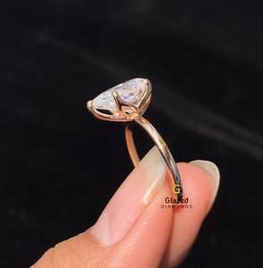 Unique 925 Sterling Silver 4 Ct Poire Cut Tulip Set Moissanite Solitaire Bague de Fiançailles Prong Setting Trendy Design pour les Femmes - Product Image 3