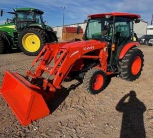 Tractor L5460HSTC 2023 - Tractor Utilitario Compacto de Alta Potencia con Cabina y Transmisión HST Plus - Product Image 1