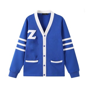 Cardigan rayé bleu et blanc Zeta Phi pour femme, broderie de lettres grecques, tricot boutonné, pull décontracté, logo et étiquette personnalisés de la sororité - Product Image 3