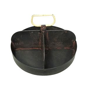 Elegante bandeja redonda negra para servir con asas resistentes y acabado suave, ideal para presentar bebidas y aperitivos con estilo - Product Image 2