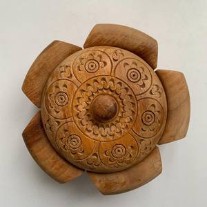 Cenicero de Madera Natural Sólida para Fumar |   Cenicero de madera hecho a mano para cigarros y cigarrillos - Product Image 1