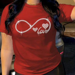 Camiseta de chica de gran tamaño con diamantes de imitación OEM, personaliza tu logotipo de diseño, camisetas de lujo con diamantes de imitación brillantes para mujer - Product Image 1