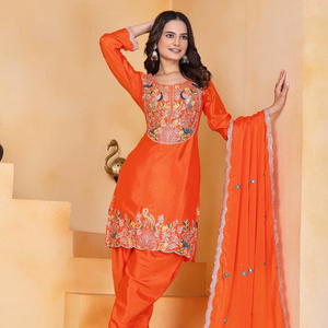 Traje Dhoti con par Duptta, superventas, diseñador indio, tela Chinon pura pesada, fiesta étnica, boda, Diwali, ropa para mujer - Product Image 1