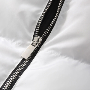 Vente en gros Veste d'hiver bouffante à manches courtes pour hommes avec logo personnalisé, coupe-vent à capuche respirante, imperméable et brillante - Product Image 6