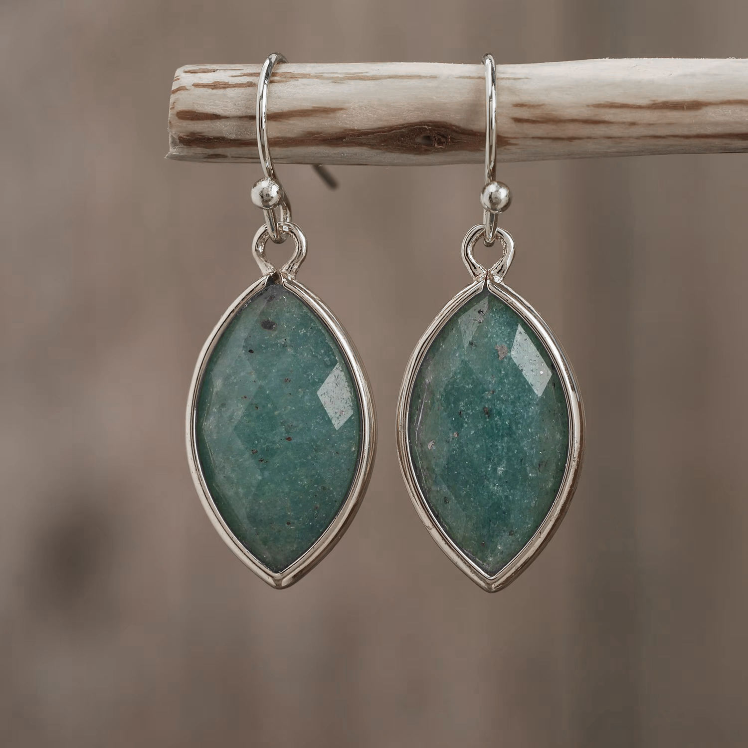 หยกสีฟ้า