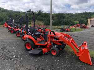 รถแทรกเตอร์ล้อยางสำหรับการเกษตร Kubota Bx23s 4WD ดีเซล ปี 2024 พร้อมเครื่องยนต์ เกียร์ ปั๊ม และมอเตอร์ใหม่ คุณสมบัติอัตโนมัติแบบดิจิทัล - Product Image 4