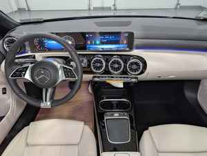 Oferta Especial: Mercedes-Benz CLA 250 AWD 4MATIC Coupé 2025, Motor de 4 Cilindros en Línea Turboalimentado de 2.0L con Sistema de Conducción Híbrido Suave - Product Image 6