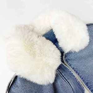 Veste en jean décontractée tendance pour femmes Broderie respirante Logo personnalisé Matériau de rembourrage en coton Design unique en fourrure Street Wear - Product Image 4