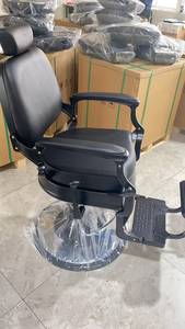 Fauteuil de Barbier Hydraulique Noir en Cuir PU avec Appui-tête pour Salon de Coiffure - Product Image 5