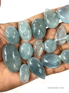 Pierre précieuse d'aquamarine bleue naturelle en vrac, cabochon, forme et taille mélangées, environ 10-15 mm. - Product Image 6