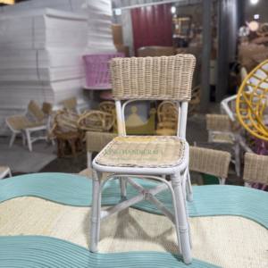 Silla para niños de ratán hecha a mano natural de Vietnam, silla artesanal duradera y ligera para guardería - Product Image 5