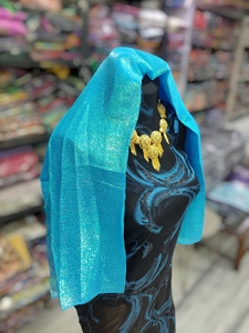 Dirac Fransawi Negro con Diseño Jacquard de Remolinos Azul Rey |   Dirac de Boda Somalí Premium con Chal a Juego - Product Image 2