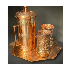 Juego de jarras y vasos de cobre puro de primera calidad, diseñados para elevar la hidratación con una artesanía atemporal para una vida hogareña refinada. - Product Image 4