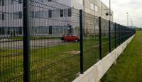 Clôture en treillis métallique rigide en acier à pliage triangulaire 3D abordable pour l'extérieur et le jardin domestique
