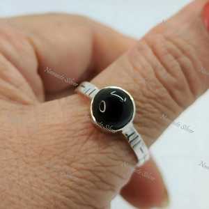 Bague en onyx noir en argent sterling 925 : Bague artisanale avec pierre précieuse ronde - Product Image 4