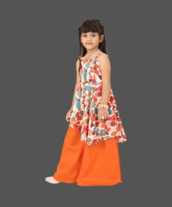 Conjunto de Top Asimétrico y Pantalones Palazzo Naranja con Estampado Floral Digital Completamente Cosido para Niñas de Shoryam Fashion |   Ropa Étnica Indo-Occidental para Niños - Product Image 3