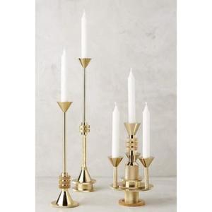 Portavelas de latón único con hermosas tallas artesanales y un pulido dorado perfecto para temas de decoración del hogar y fiestas - Product Image 1