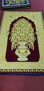 Zari Zardozi Royal Jewel Tapis et tenture murale Art traditionnel exquis pour la décoration intérieure Matériau en tissu - Product Image 3