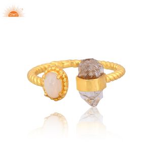 Bague ouverte ajustable en or plaqué avec diamant de Herkimer et opale éthiopienne, fabrication artisanale de bijoux sur mesure - Product Image 3