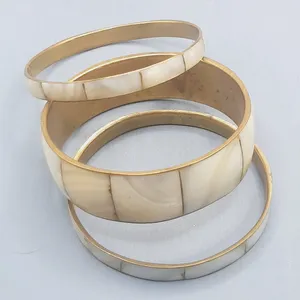 ทำด้วยมือสร้อยข้อมือไข่มุกแม่มุกสไตล์วินเทจเปลือกหอยอาเกตเครื่องประดับแฟชั่นโลหะทองเหลืองแกะสลักวัสดุธรรมชาติขอบคุณพระเจ้า - Product Image 1