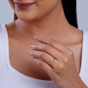 Encantador anillo de diamantes de corazón en oro - Product Image 4