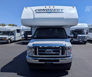 Autocaravana de lujo Gulf Stream Conquest 6238 usada de 2024, 2023 y 2021 para acampar con 4-6 pasajeros y un dormitorio - Product Image 1