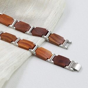Bracciale in Legno Massello e Acciaio Inossidabile, Braccialetti in Legno da Uomo, Bracciale Unisex per Anniversario, Regalo in Legno per Lei e Lui - Product Image 4