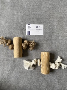 Bâton à mâcher pour chien en bois de café, jouet durable pour animaux de compagnie du Vietnam - Product Image 2