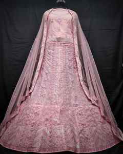 Conjunto de Lehenga Choli Bordado con Lentejuelas Pesadas al por Mayor, con Dupatta de 3m con Diseño Butti y Falda Larga hasta el Suelo, para Fiestas de Invierno, Festivales y Bodas B2B - Product Image 4