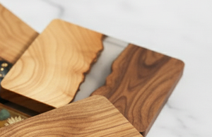 Juego de Posavasos de Resina y Madera Hechos a Mano por AZ ENTERPRISES |   Resina Epoxi de Madera Maciza Natural |   Protección de Mesa Resistente al Calor y Duradera - Product Image 5