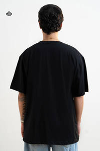 T-shirt à manches courtes et col rond surdimensionné pour hommes noirs, en tissu jersey de coton, haut décontracté et décontracté, vêtements de rue - Product Image 3