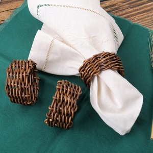 Anneaux de serviette uniques en bambou et rotin-Cuisine de ferme et paramètres de table d'extérieur (faits à la main en Inde) - Product Image 1