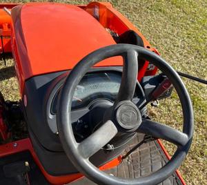 Tracteur compact Kubota BX25D |   Mini tracteur diesel 23HP 4x4 avec chargeur frontal et pelle arrière - Product Image 6