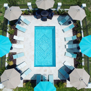 Piscine rectangulaire préfabriquée en fibre de verre FRP avec construction durable, résistance aux UV, échelle de sécurité incluse - Product Image 1