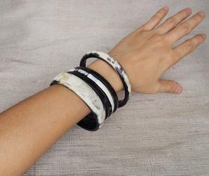 Conjunto de diseño bohemio, pulseras de colores mezclados de cuerno de búfalo natural, brazaletes artesanales de lujo de Vietnam, venta al por mayor, personalizado, acepta ágata - Product Image 1