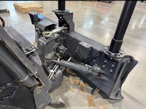 Cargadora Compacta Minotaur DL550 con Envío Gratuito, Aprobada por CE y EPA, con Cuchilla Frontal y Sistema de Climatización - Product Image 6