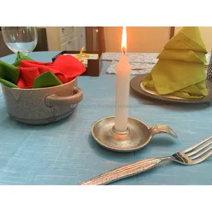 Candelabro Decorativo de Metal Dorado de Primera Calidad, Accesorios para Fiestas, Decoración de Mesa, Hecho por Zahid Exports en India - Product Image 2