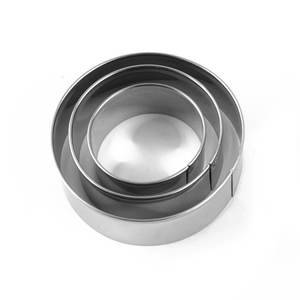 ชุดตัดคุ้กกี้สเตนเลสสตีลแบบเรียบหรูและดีไซน์ล่าสุดชุดตัดบิสกิตโลหะแบบกลวงพร้อมรูปหัวใจและสี่เหลี่ยมจัตุรัสสำหรับเทศกาลคริสต์มาส - Product Image 5