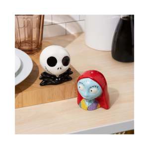 Ensemble de pots à épices en céramique Nightmare Before Christmas, collection salière et poivrière Jack & Sally - Product Image 1