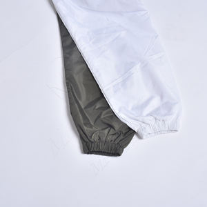 2025 nouvelle mode léger hommes coupe-vent personnalisé imperméable extérieur Softshell veste fermeture éclair respirant Soft Shell vêtements - Product Image 4