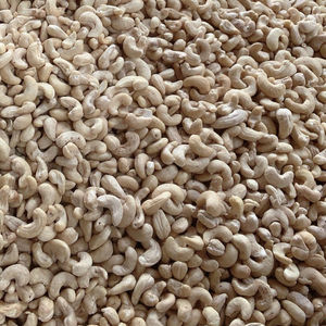 Nueces de Anacardo Baratas al por Mayor con Envío GRATUITO, Nueces de Anacardo Crudas de Todos los Tamaños, Exportadas al Medio Oriente, Kaju Badam SANTIGO - Product Image 1