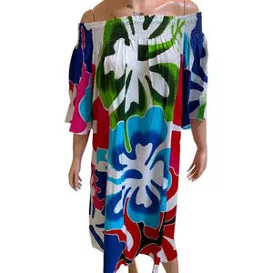 Платье с открытыми плечами, выполненное из 100% искусственного шелка, с цветочным мотивом