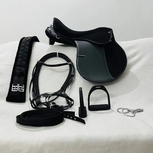 Ensemble de Selle d'Endurance Équestre de Qualité Supérieure pour l'Équitation et la Course, Caractéristiques Durables, Disponible en Couleur Noire - Product Image 1