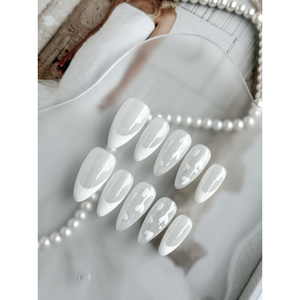 Frosted Love Press on Nail Art – Durable et élégant - Product Image 2