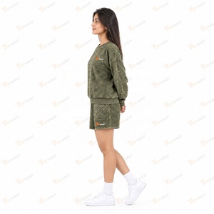 Conjunto de 2 Piezas para Mujer, Color Verde Oliva, Sudadera de Cuello Redondo, Lavado Ácido, Pedrería, Corte Regular, Estilo Urbano, 100% Algodón, Casual - Product Image 3