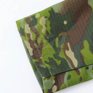 Combinaisons tactiques respirantes avec panneaux de ventilation, capuche réglable et coutures renforcées pour un confort maximal - Product Image 3