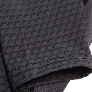 เสื้อแรชการ์ด MMA สำหรับเล่นกีฬาแบบสั่งทำพิมพ์โลโก้ตามต้องการ - Product Image 5