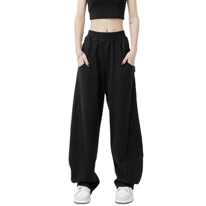 Vente en gros de pantalons de survêtement baggy pour femmes, coupe ample, taille élastique, vêtements de détente en polaire, pantalons de survêtement surdimensionnés personnalisés pour femmes - Product Image 5
